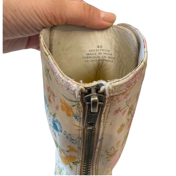 Like New Free People Santa Fe Bootie Ivory Floral Combat Size 40 EU / US 9.5-10 - Picture 10 of 11